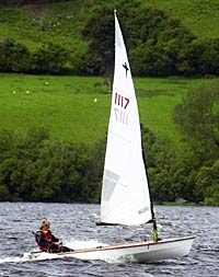 Phantom sailing dinghy